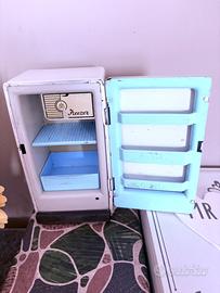 Frigorifero in latta vintage AMB