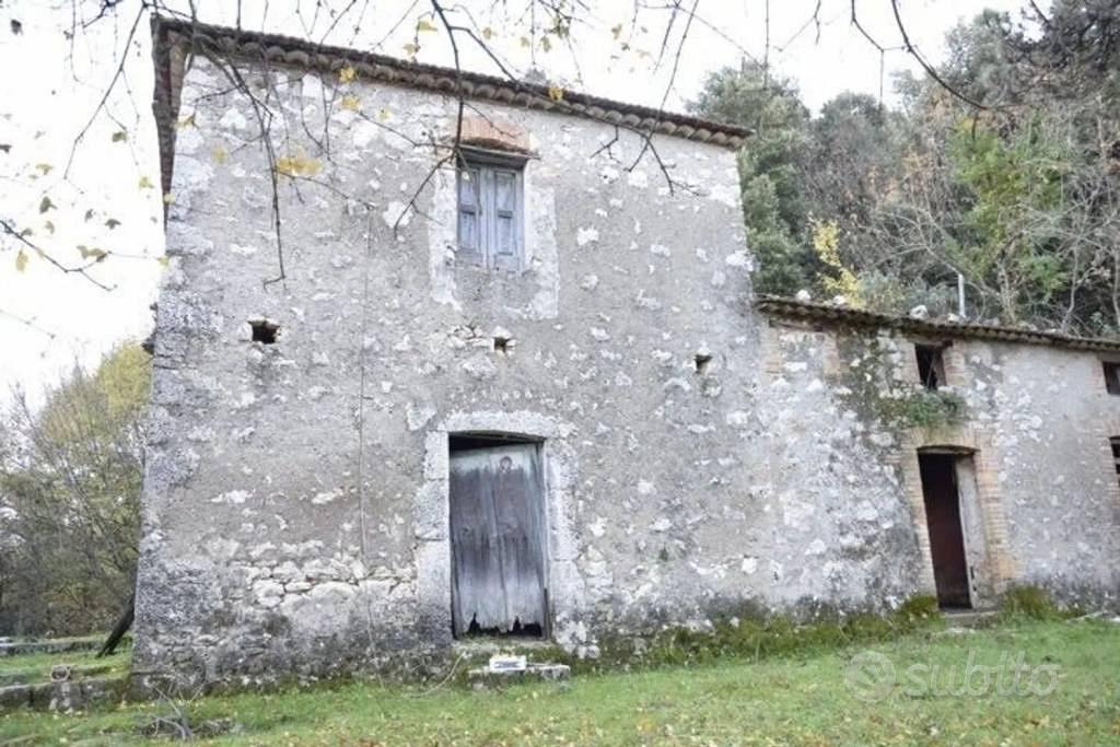 Rustico / Casale di 155 m² con più di 5 locali a E - Vista 5