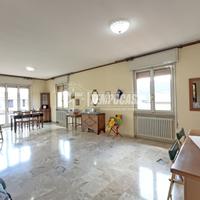 QUATTRO LOCALI IN CENTRO CON BOX