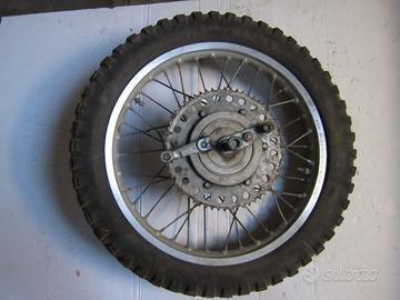 Ruota post. AKRONT mozzo conico x 50/80cc 1,6 x 18