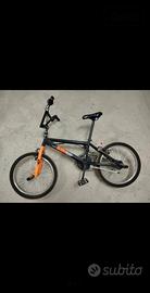 bicicletta bmx