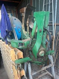 Aratro monovere reversibile