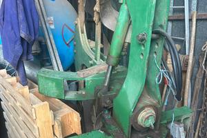 Aratro monovere reversibile