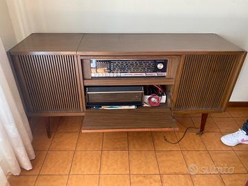 Mobile stereo anni ‘70