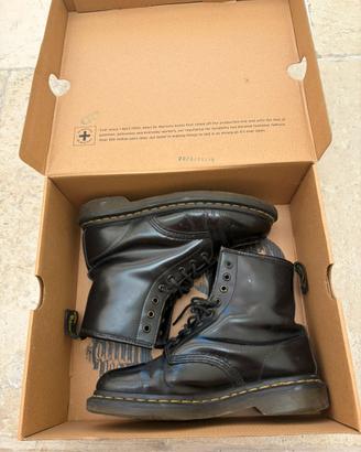 Dr. Martens Jadon Black 39