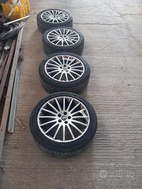 Gomme 215 45 R15 Cerchi 17 alfa