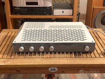 Amplificatore integrato a valvole inglese