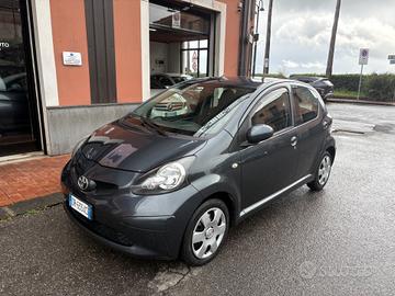Toyota Aygo 1.0 12V VVT-i 5 porte Sol automatica