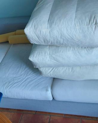 Divano 3 posti sfoderabile con rete interna+pouf