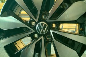 CERCHI ORIGINALI VW GOLF NUOVI!!!
