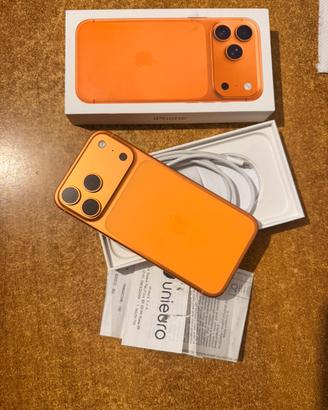 Iphone 17 Pro Max arancione