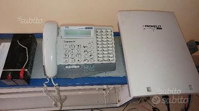 Centralino telefonico PROMELIT più un telefono