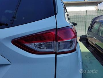 Fanale post dx int FORD KUGA del 2014