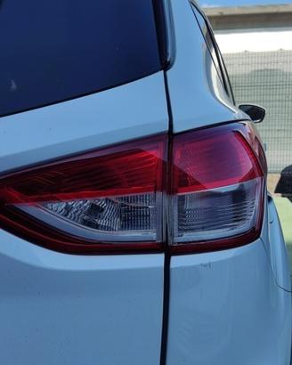 Fanale post dx int FORD KUGA del 2014