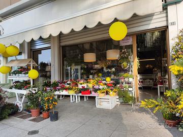 Negozio di fiori e piante -posizione strategica