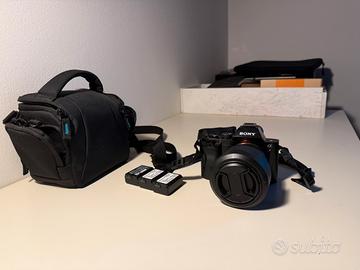 Macchina fotografica Sony a7+Obiettivo Sony FE