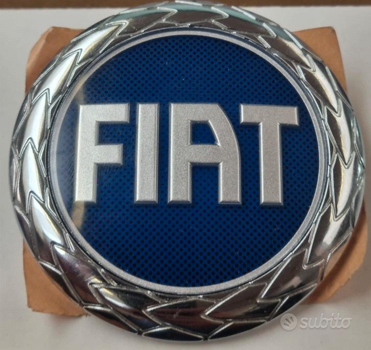 FREGIO FIAT ANTERIORE BLU D 75mm - Accessori Auto In vendita a Torino