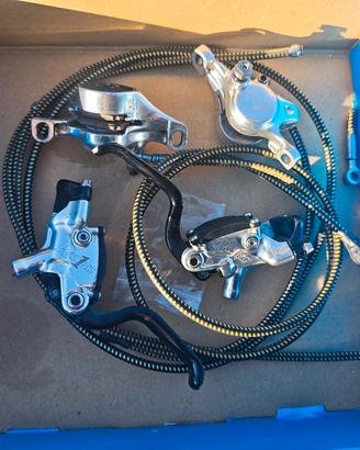 Set Freni Formula r1 racing silver