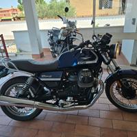 Moto Guzzi V7 SPECIAL 100 ° ANNIVERSARIO