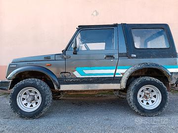 Suzuki samurai 