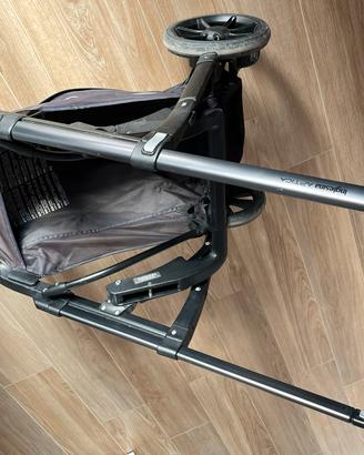 Trio Inglesina APTICA