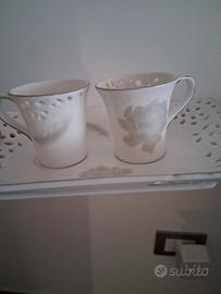 vassoio piu due tazzine