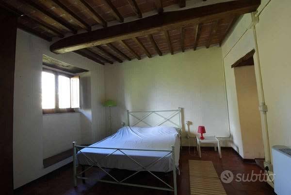 Rustico / Casale di 400 m² con più di 5 locali a P - Vista 3