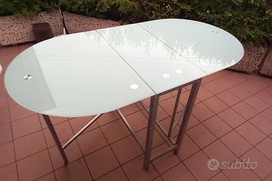 tavolino in vetro e supporti in alluminio