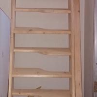 Scala in legno massello – nuova, mai utilizzata