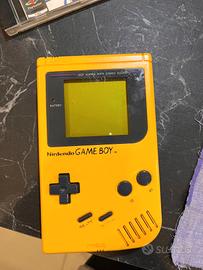 gameboy giallo ( leggere descrizione)