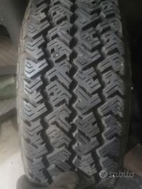 Gomma ruota Dunlop sp qualifier 225 75 15