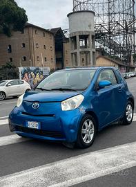 Toyota iQ cambio automatico 2010