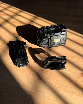 Blackmagic URSA Mini Pro 4.6K G2 + accessori