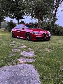 Giulia quadrifoglio