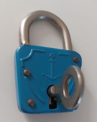 Vecchi lucchetti da collezione