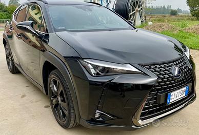 Lexus Ux 250h midnight edition