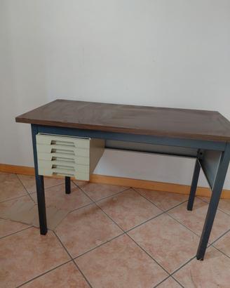 Scrivania bambini