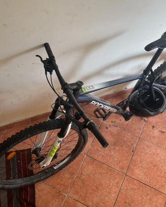 Mountain Bike RockRider XC100 29