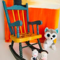 Giocattolo di legno per le bambole