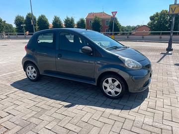 Toyota Aygo 1.0 12V VVT-i 5 porte Now OK NEOP.