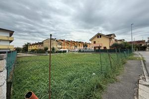 T008 - Terreno residenziale a Fossona