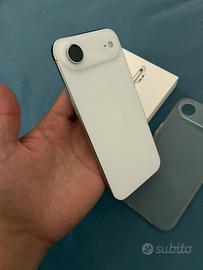 Iphone 17 air pari al NUOVO (36 cicli di ricarica)