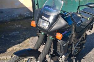 yamaha tenere 660 nera e verde 