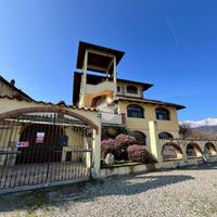 MONOLOCALE A PARELLA