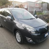 ricambi Renault scenic 7 posti 2011