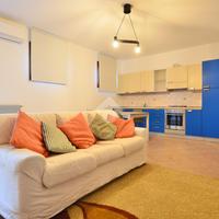 MONOLOCALE A CHIARANO