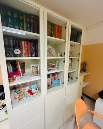 Grande libreria a 3 ante, con 3 moduli aggiuntivi