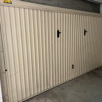 Porta basculante per garage