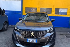 Peugeot 2008 PureTech 100 S&S Allure Pack