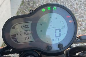 Moto benelli leoncino